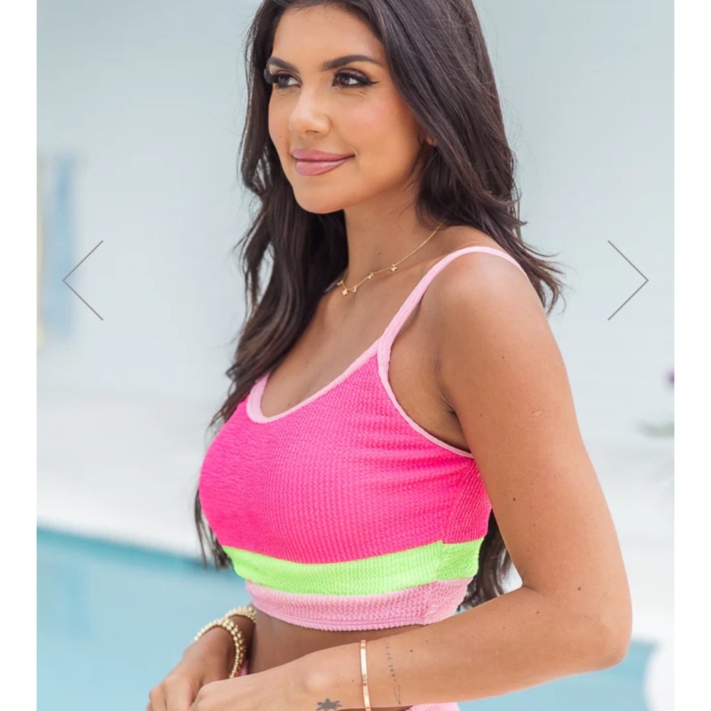 Pink Lily NWOT PINK AND GREEN COLOR BLOCK SWIM TOP - Picture 4 of 12